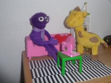 Und dann Raffi, stell dir vor, erz&auml;hlt der Typ doch wahrhaftig, ich meine ich hab ihm ja schon gesagt dass ich nicht, und Knut kann das best&auml;tigen, war ja dabei, apropos Knut, manchmal frage ich mich wirklich, also ganz unter uns...